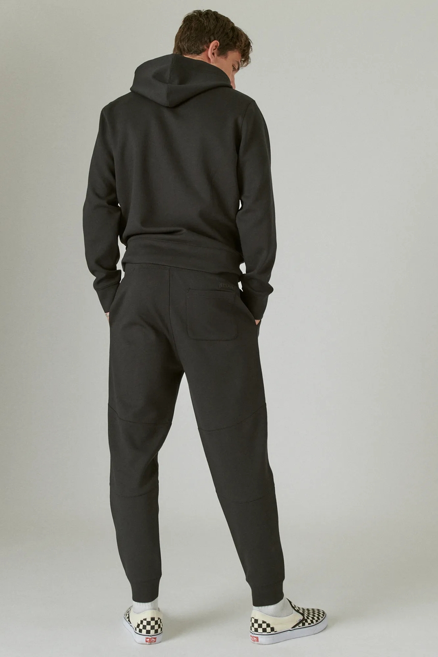 BREATHE EASY TECH FLEECE JOGGER, image 2