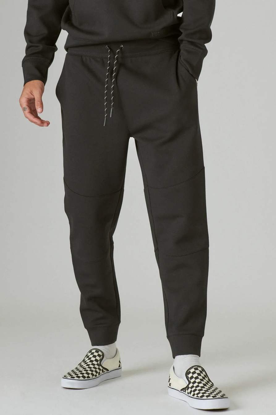BREATHE EASY TECH FLEECE JOGGER, image 3