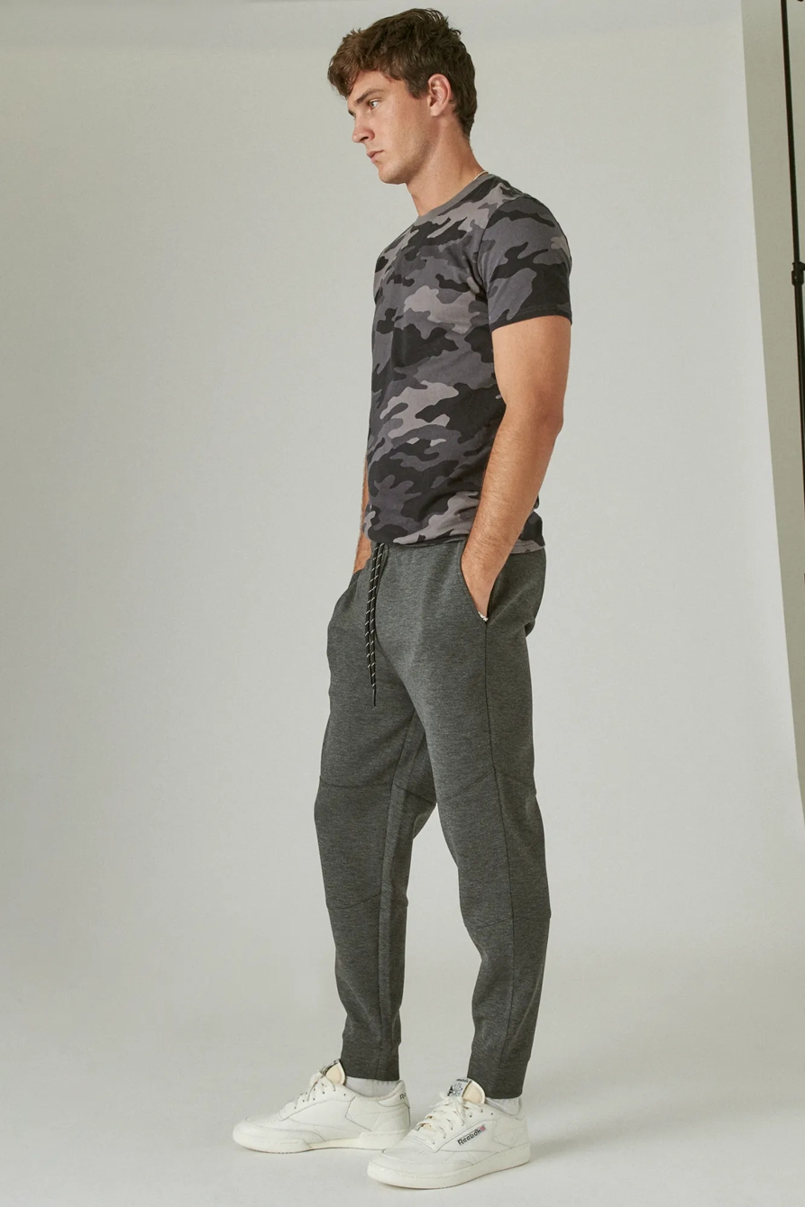 BREATHE EASY TECH FLEECE JOGGER, image 2