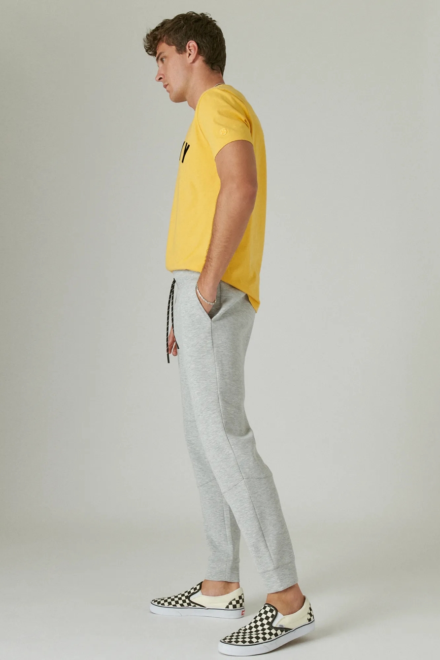 BREATHE EASY TECH FLEECE JOGGER, image 2