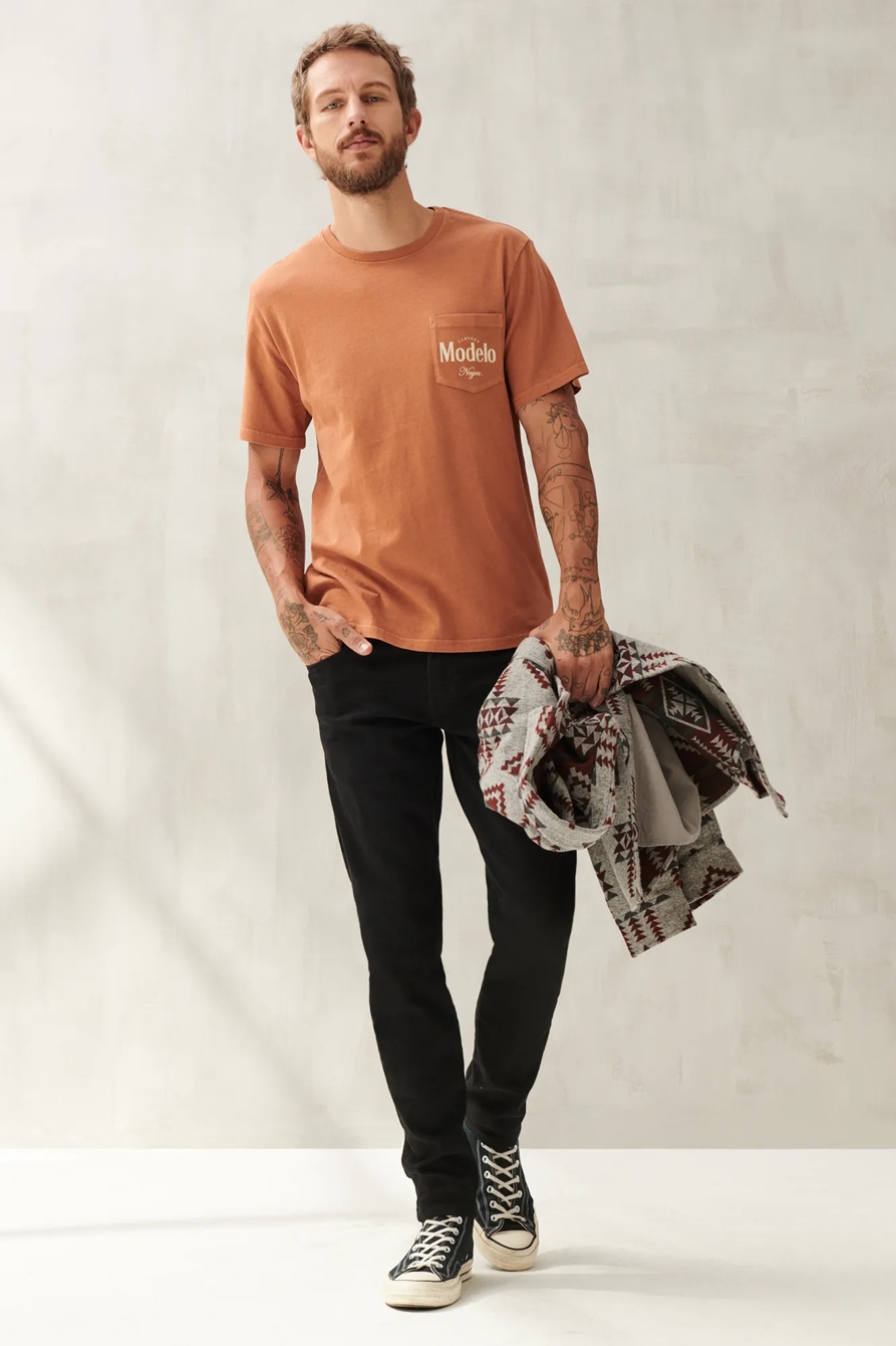 MODELO NEGRA TEE, image 2