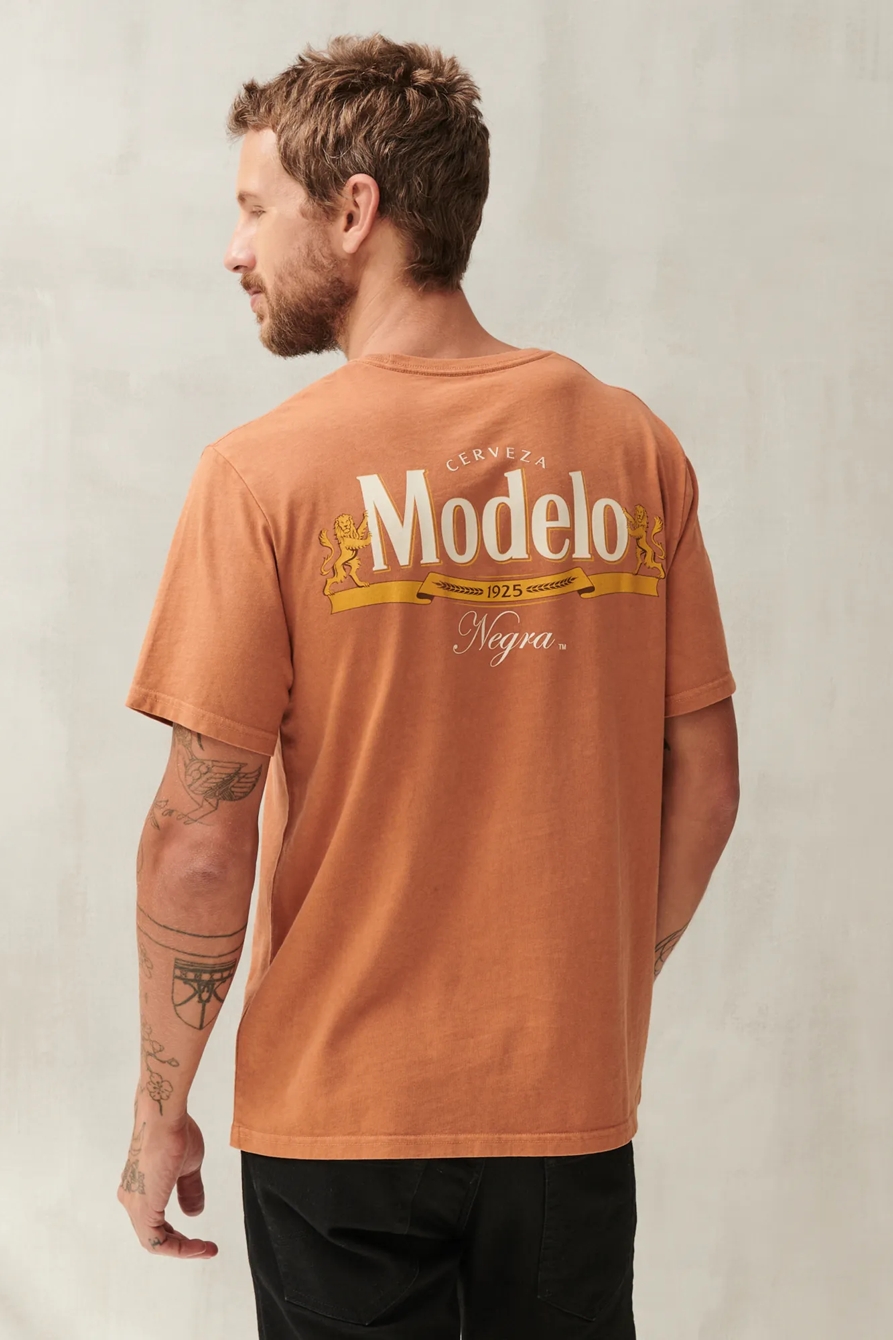 MODELO NEGRA TEE, image 4