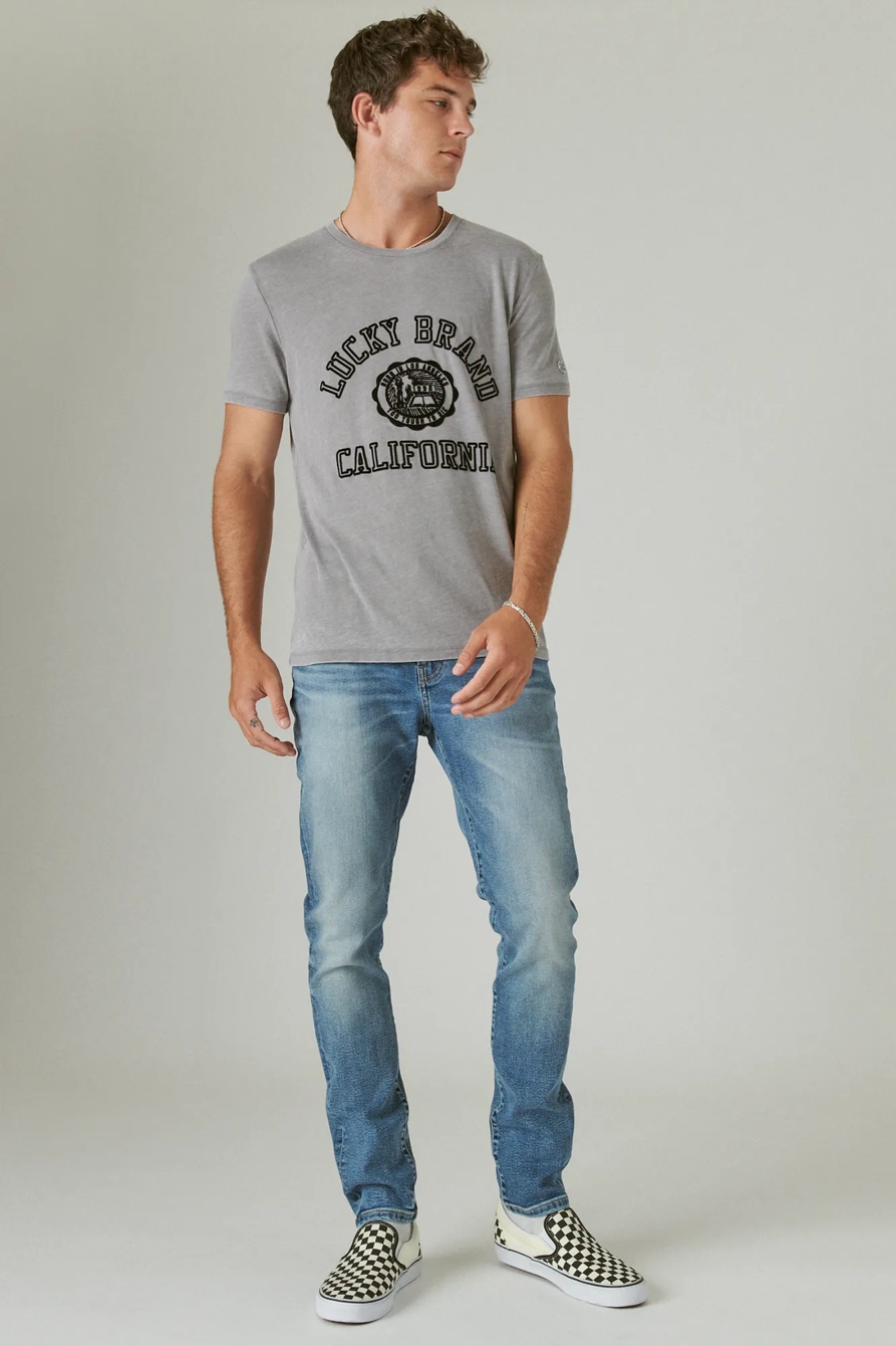 LUCKY CREST TEE, image 2