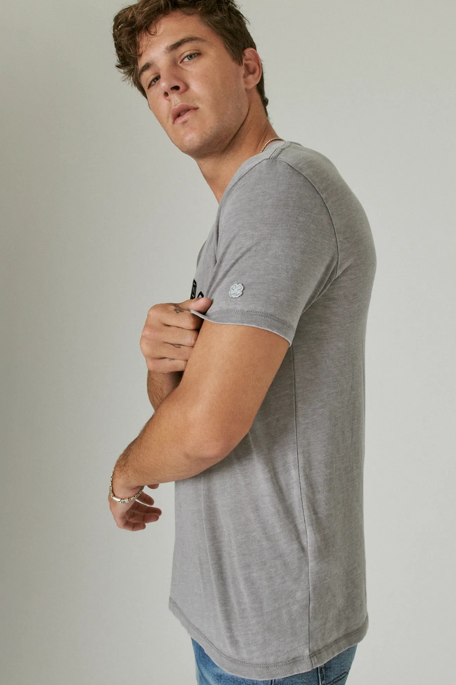 LUCKY CREST TEE, image 3