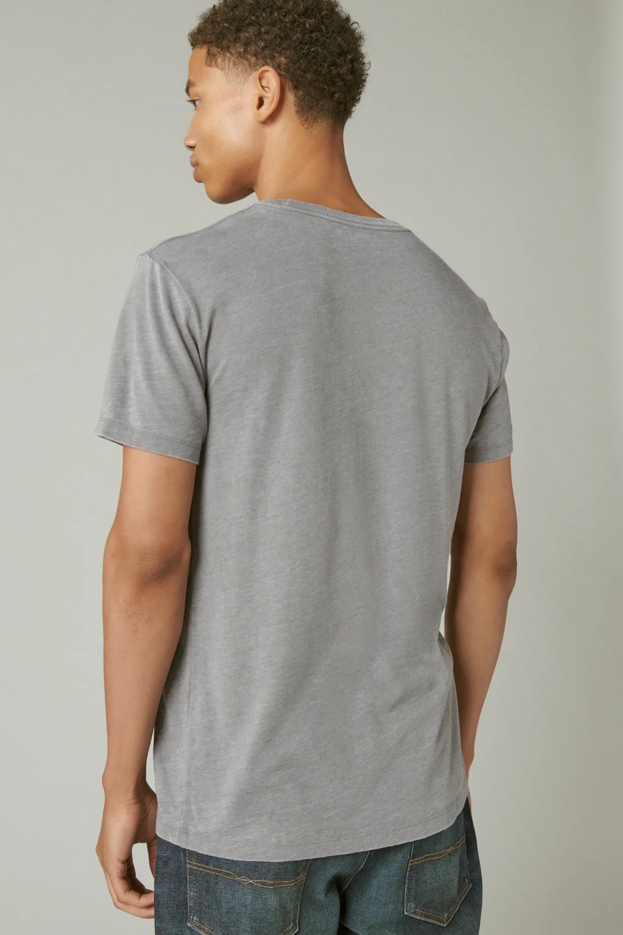 LUCKY MOUNTAINS GRAPHIC TEE, image 4