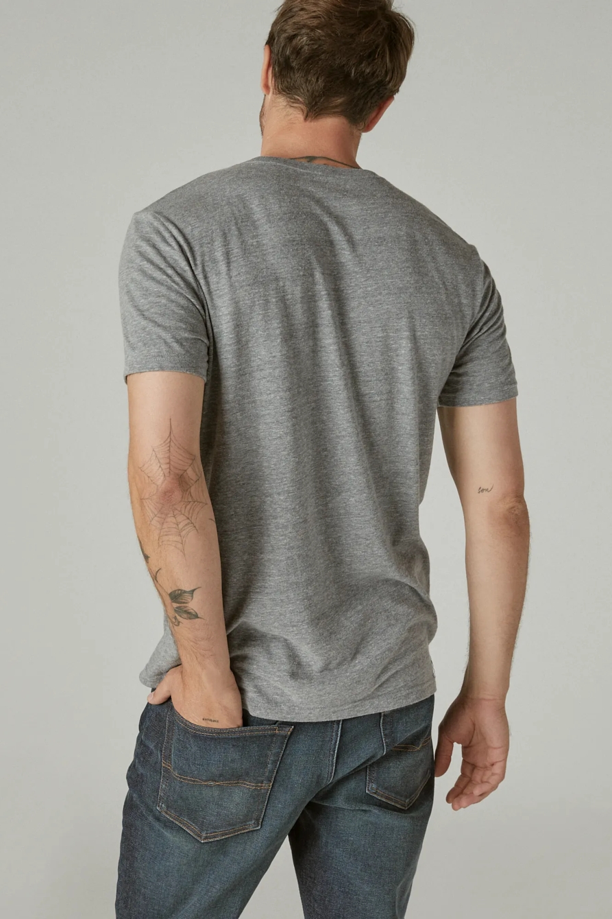 BEAR SWEATER GRAPHIC TEE, image 4