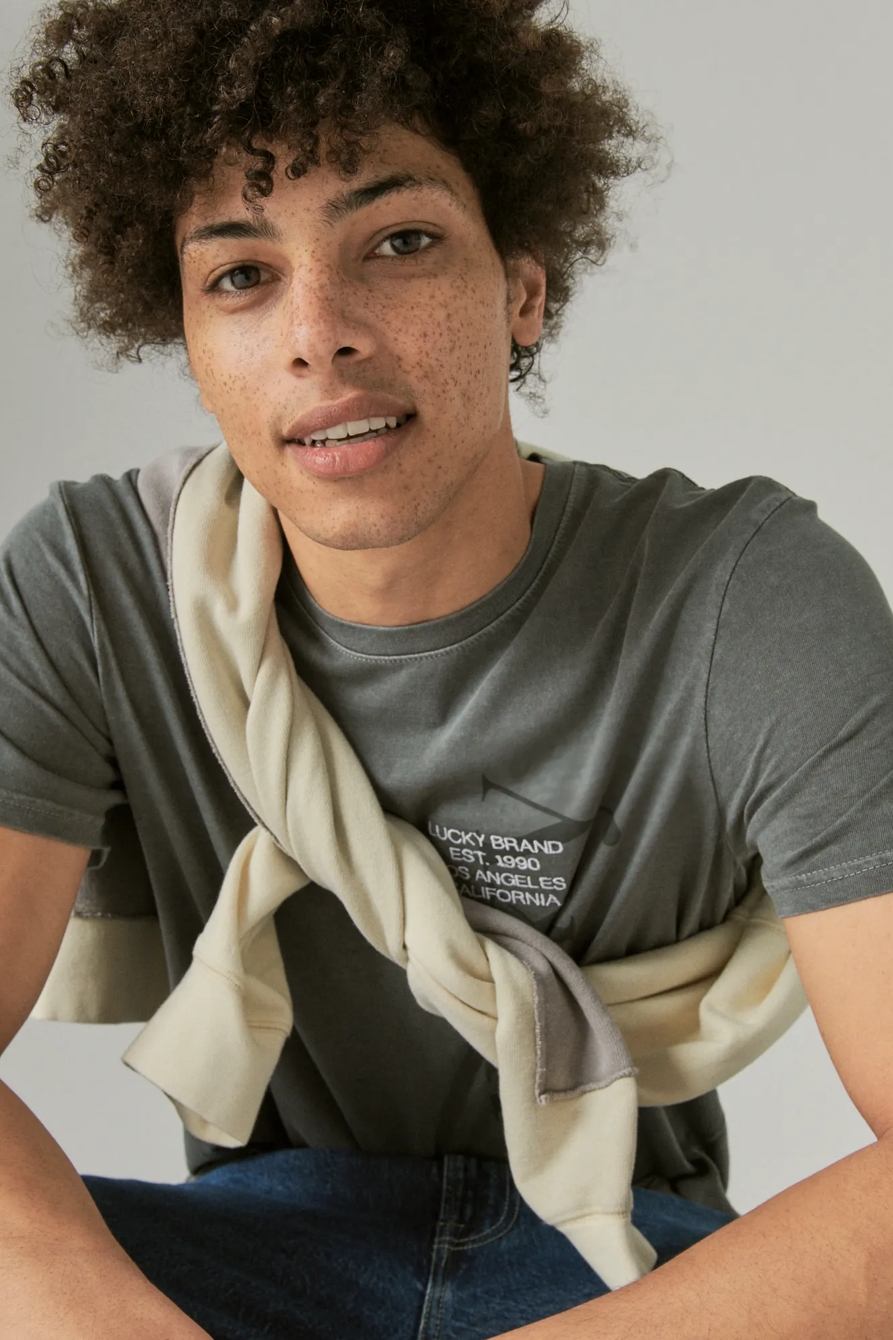 LUCKY MODERN GRAPHIC TEE, image 6