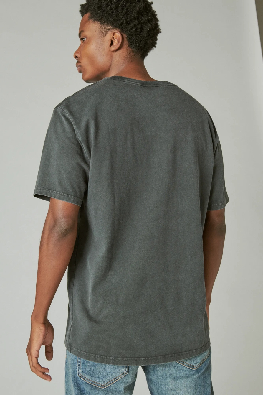 LUCKY BULLDOG GRAPHIC TEE, image 4