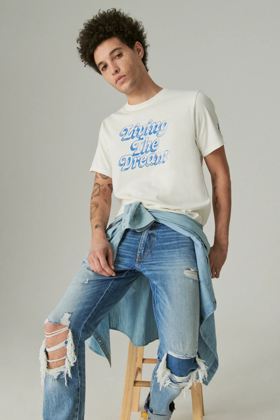 LIVING THE DREAM GRAPHIC TEE, image 6