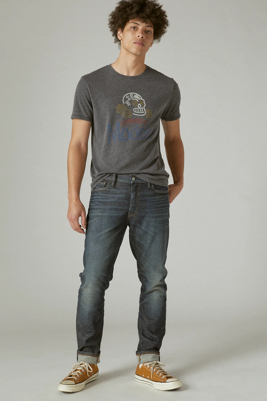 MODELO SKULL GRAPHIC TEE, image 2