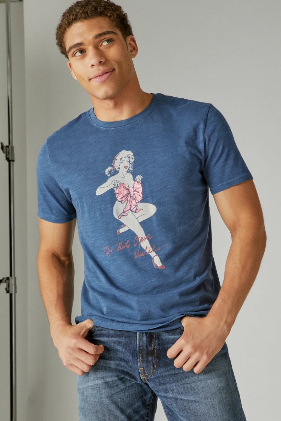 XXX-MAS PINUP GRAPHIC TEE, image 2