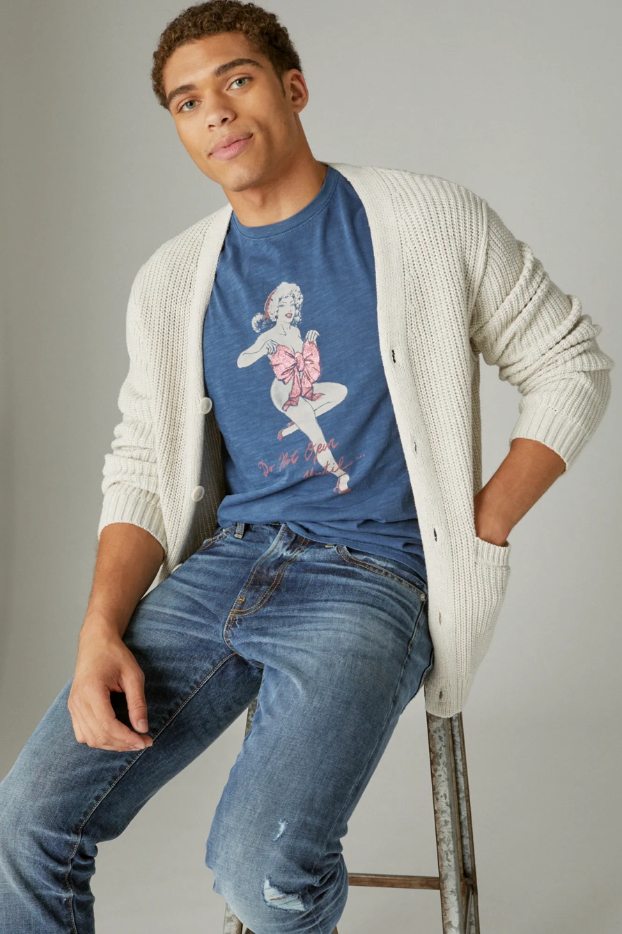 XXX-MAS PINUP GRAPHIC TEE, image 4