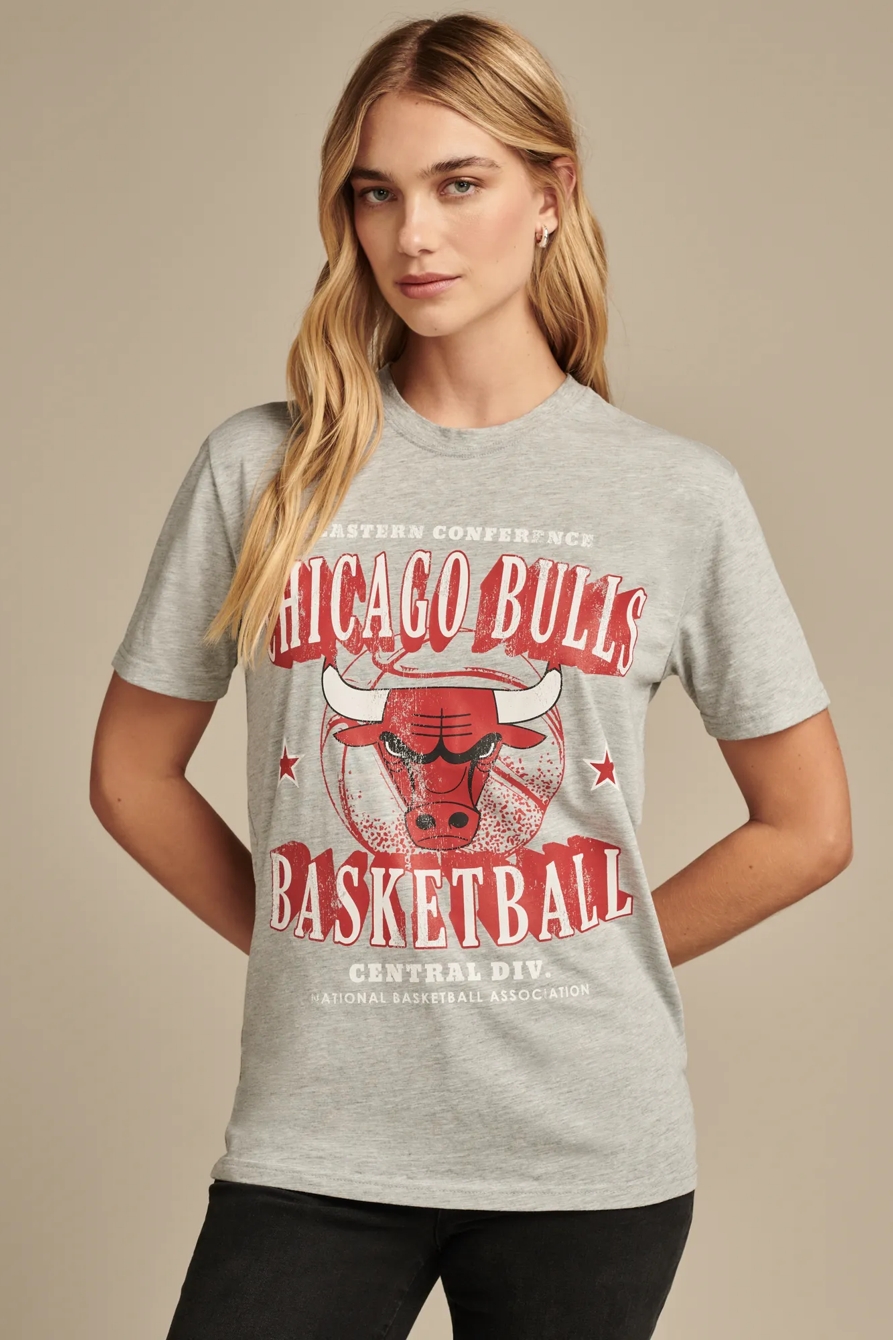 BULLS GRAPHIC TEE, image 1