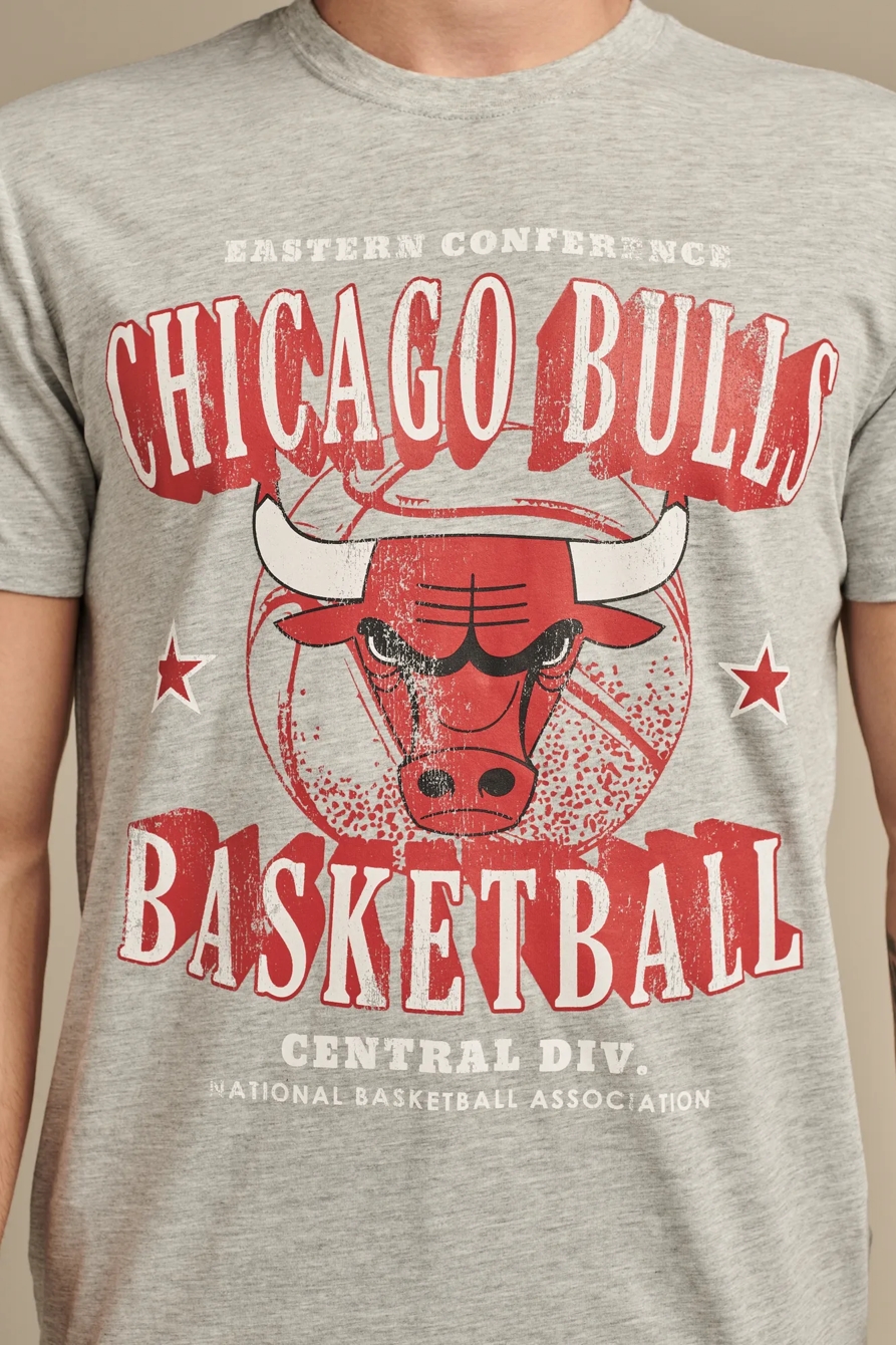 BULLS GRAPHIC TEE, image 2