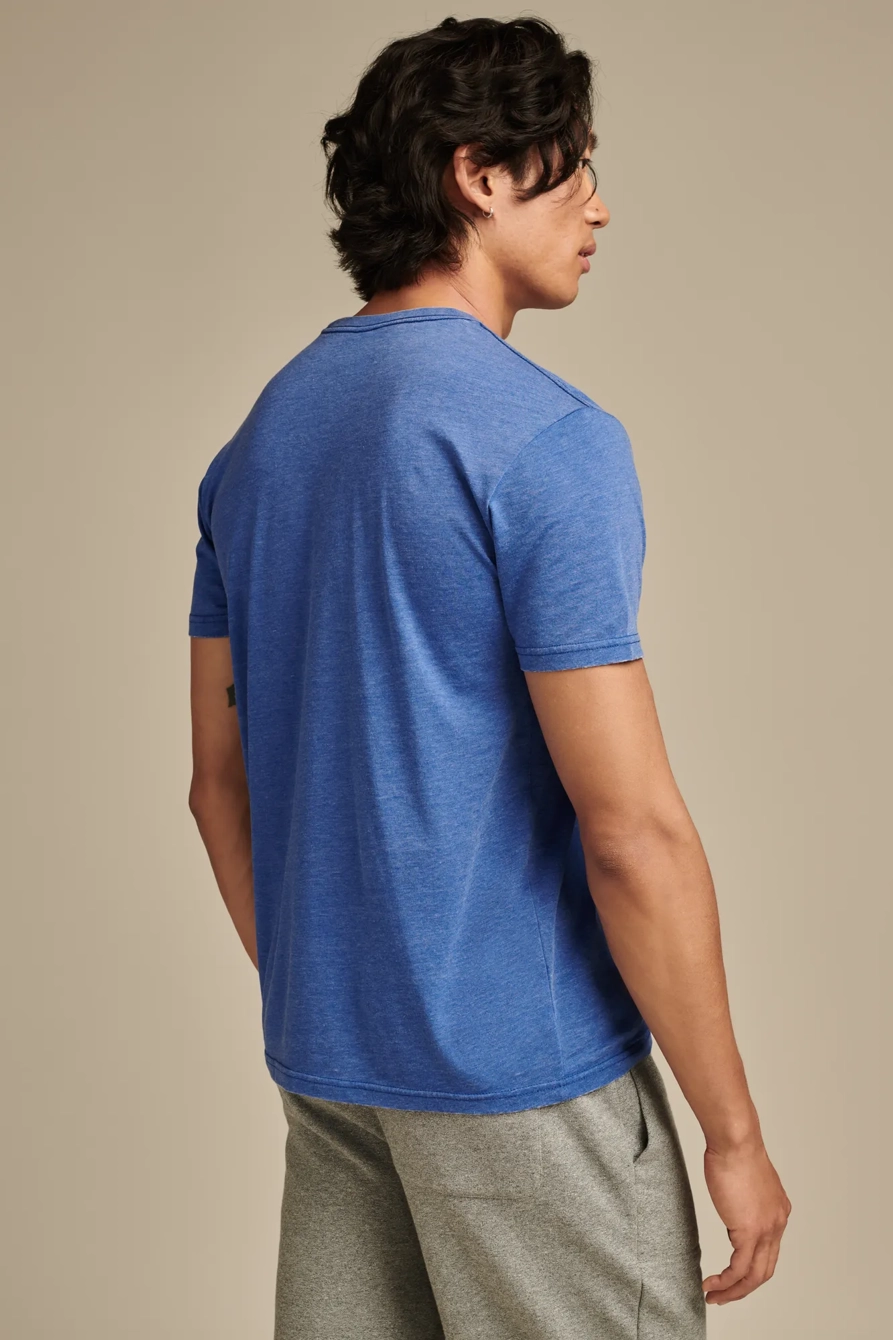 KNICKS GRAPHIC TEE