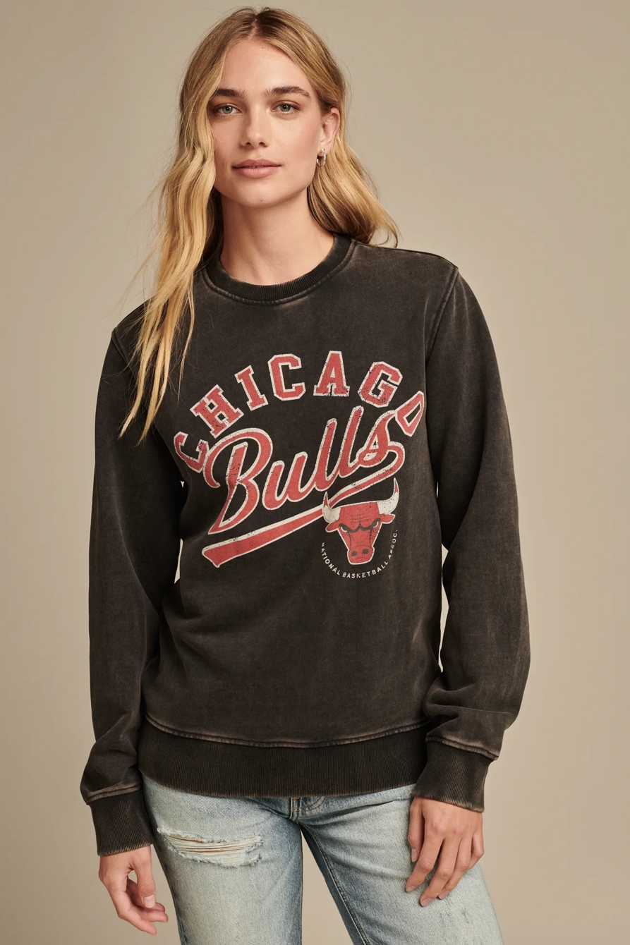 BULLS CREW NECK SWEATSHIRT, image 1