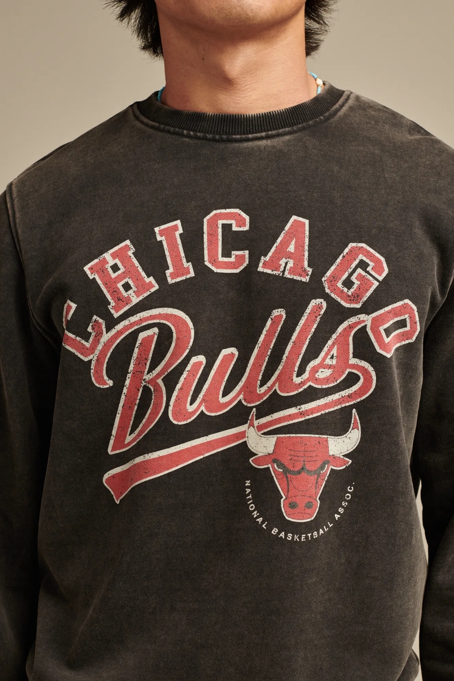 BULLS CREW NECK SWEATSHIRT, image 3