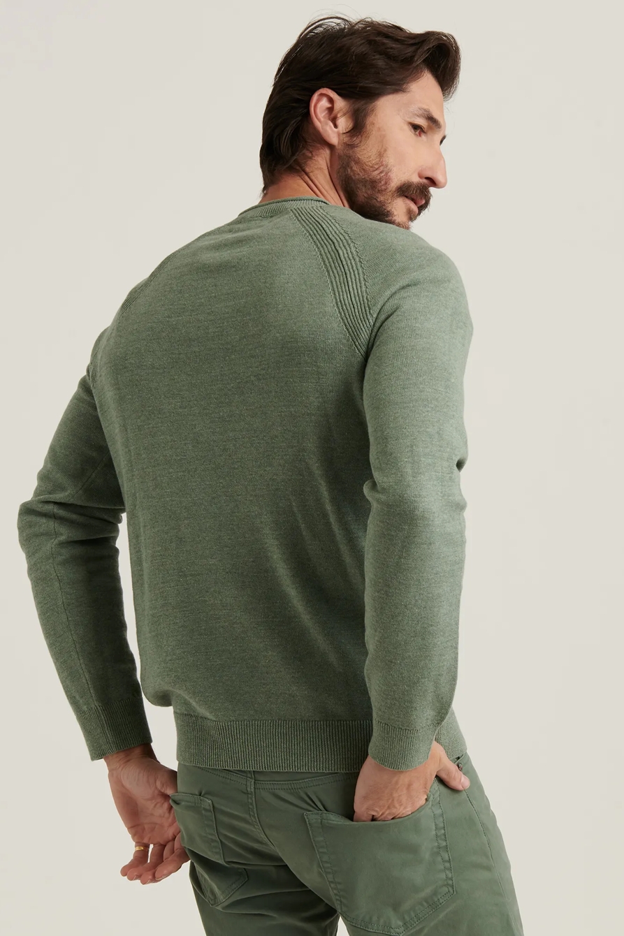 WELTER WEIGHT V-NECK SWEATER, image 4