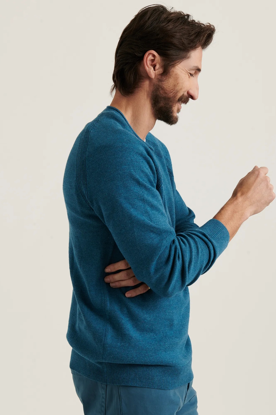 WELTER WEIGHT V-NECK SWEATER, image 3