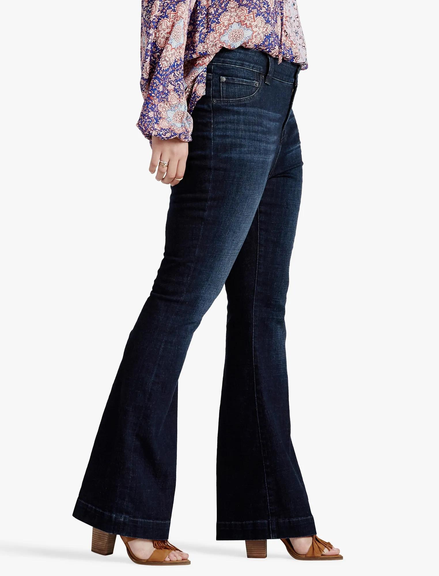 PLUS SIZE EMMA FLARED LEG JEAN IN BANNING, image 2