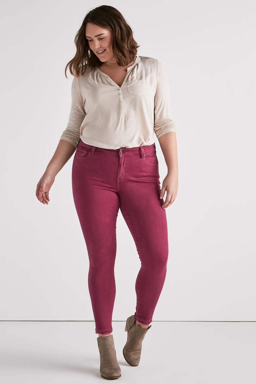 PLUS SIZE GINGER SKINNY JEAN IN LESLIE, image 2