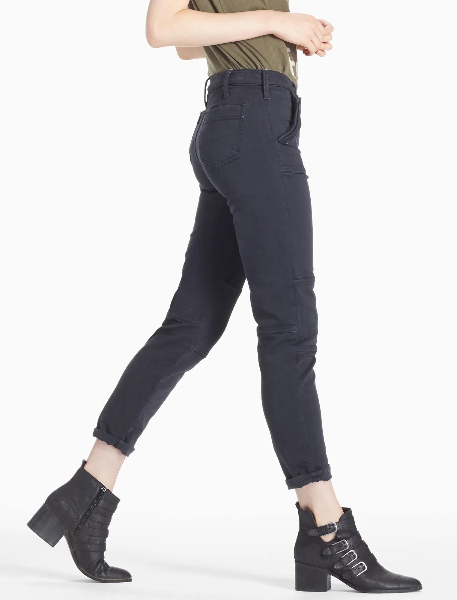 MID RISE CROPPED UTILITY CARGO JEAN IN TAP SHOE, image 1