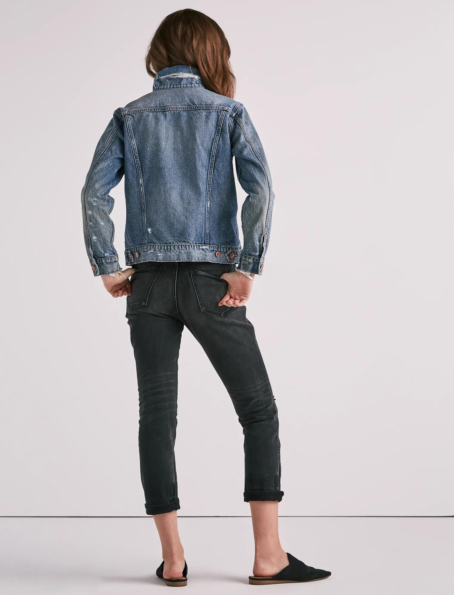 THE TOMBOY TRUCKER, image 3