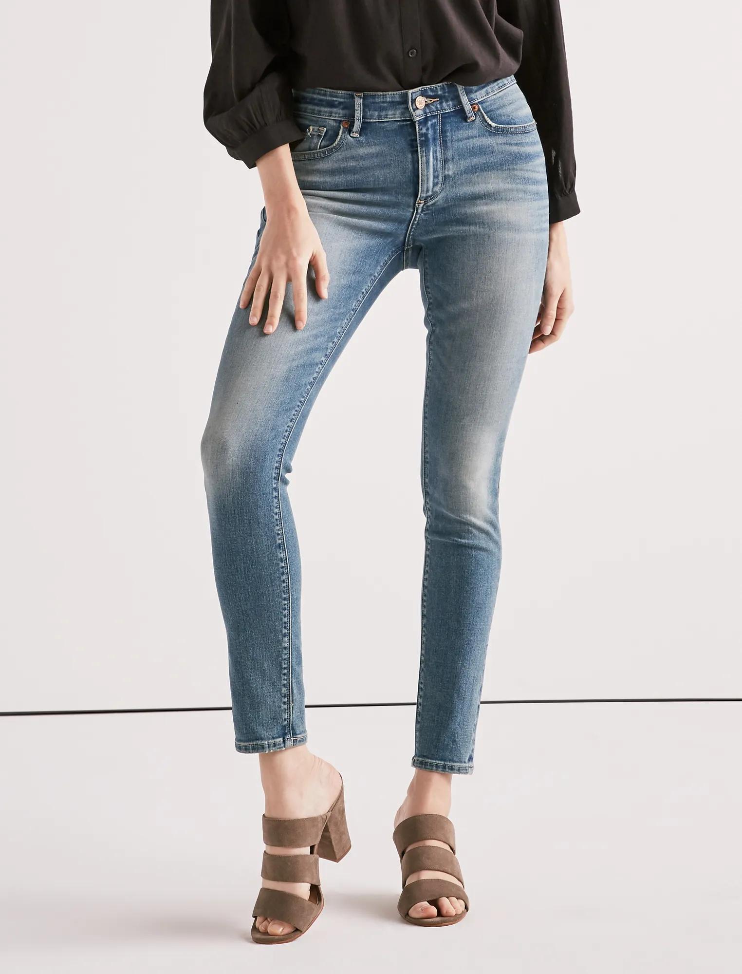 AVA MID RISE SKINNY JEAN IN ROCKY RIVER, image 1