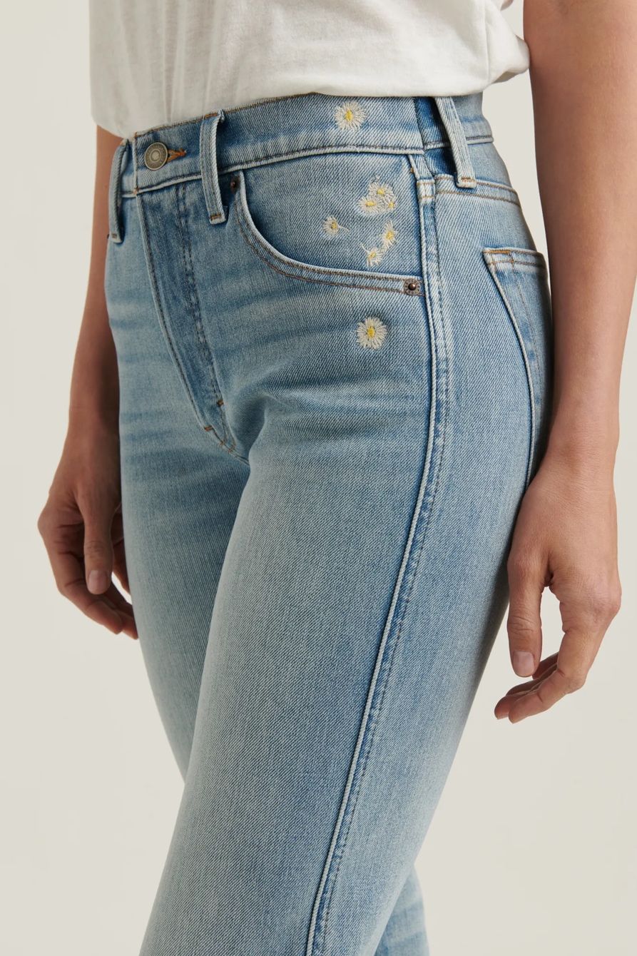 MID RISE AUTHENTIC STRAIGHT JEAN, image 4