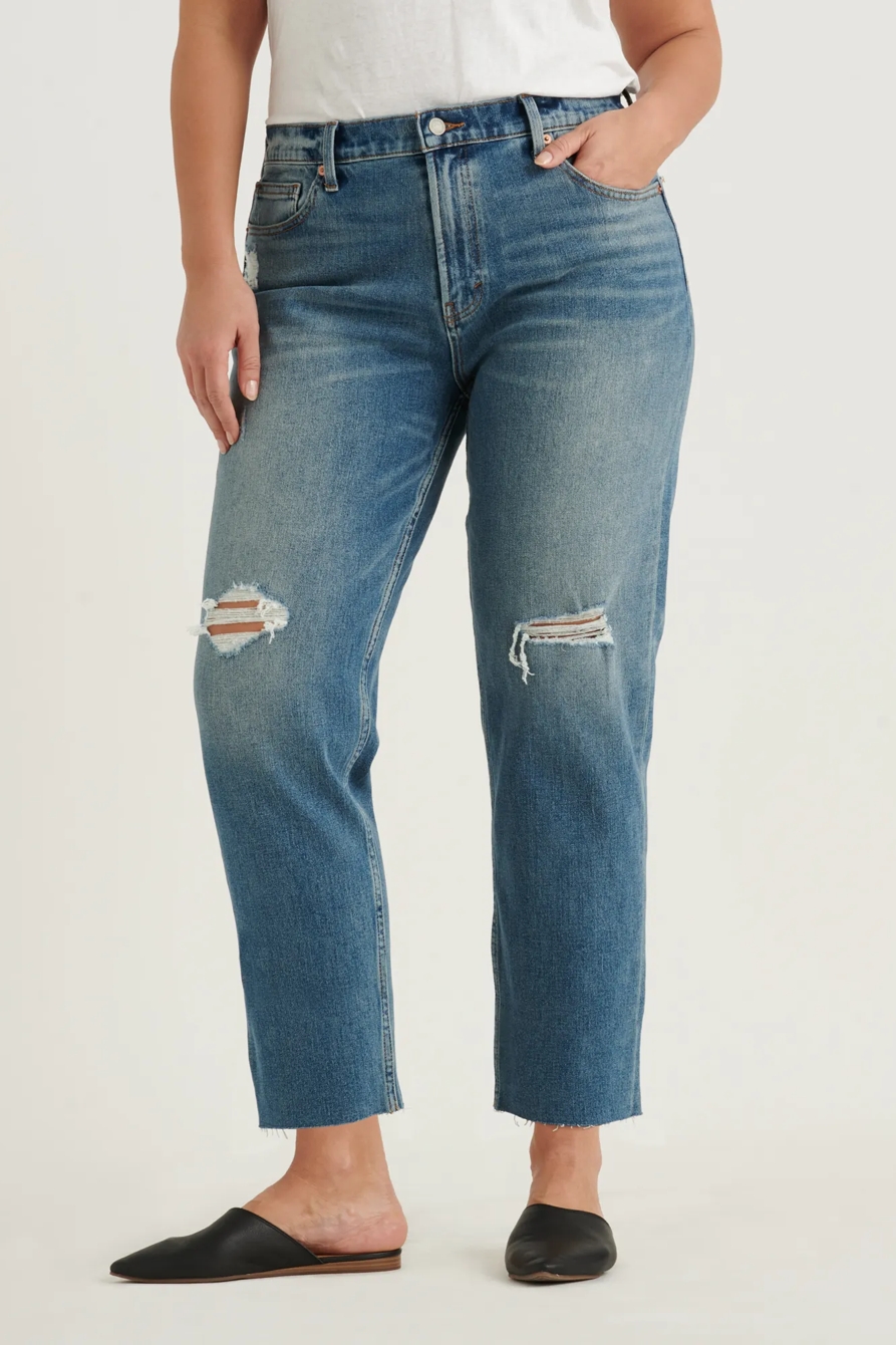 MID RISE BOYFRIEND JEAN, image 8