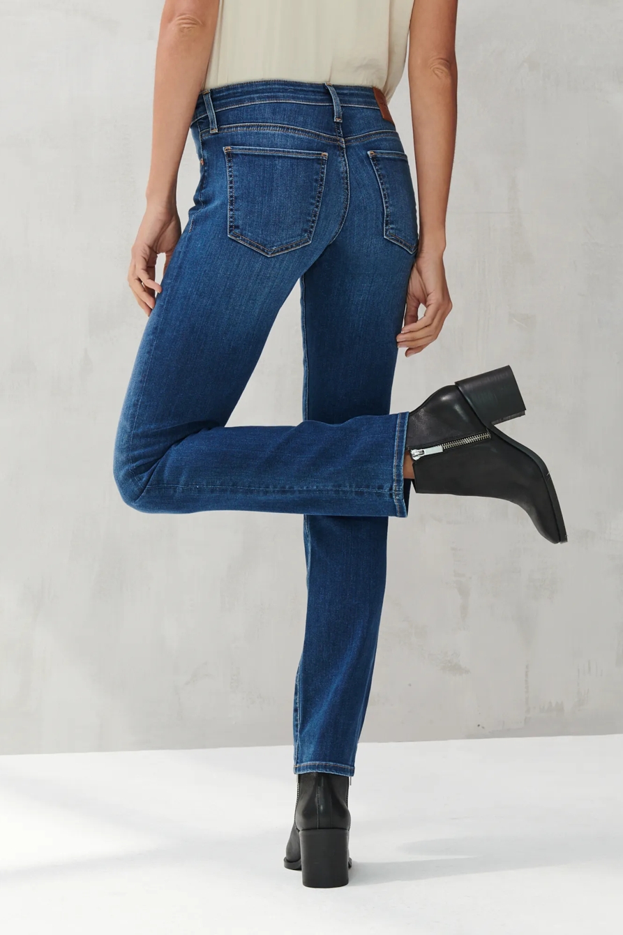 MID RISE SWEET STRAIGHT JEAN, image 3