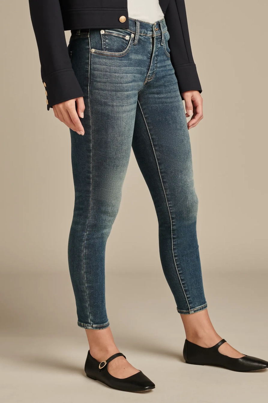 MID RISE AVA SKINNY