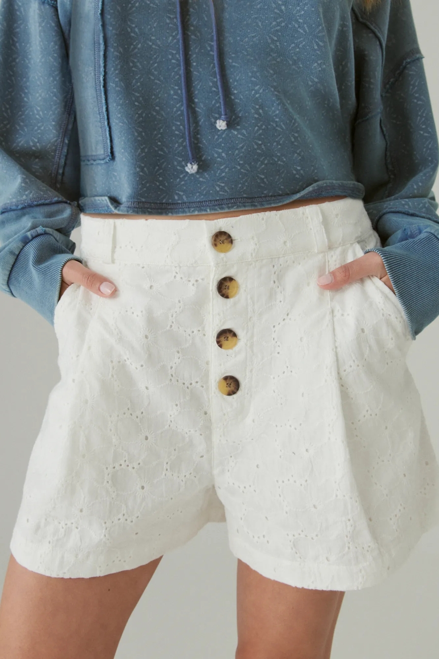 BUTTON FLY EYELET SHORT, image 3