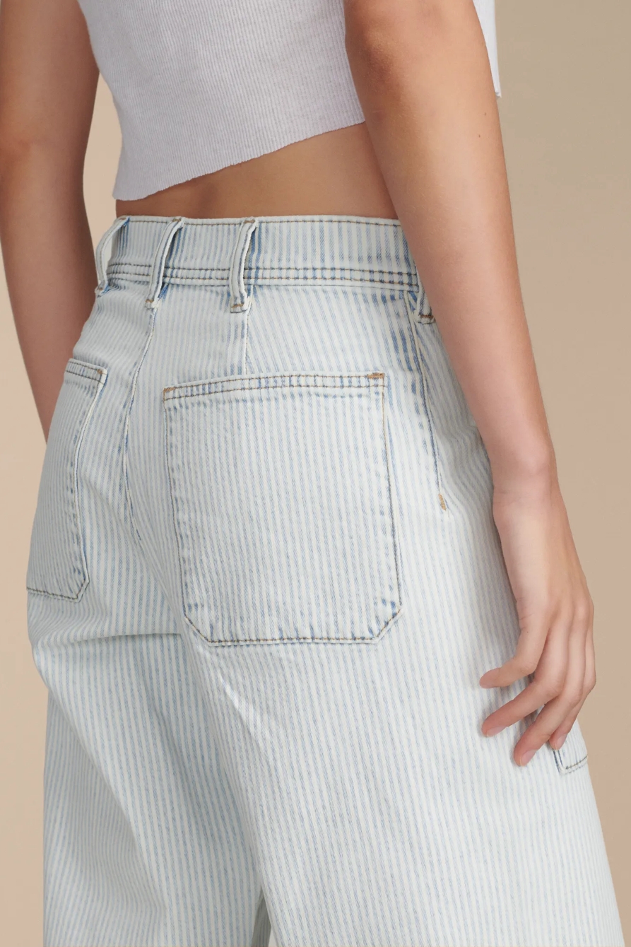 LEGEND PATCH POCKET HIGH RISE WIDE LEG, image 4