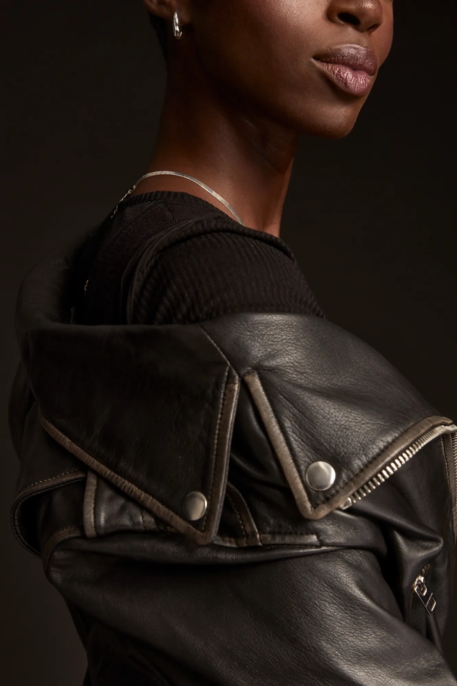 CROPPED DISTRESSED LEATHER MOTO JACKET, image 2