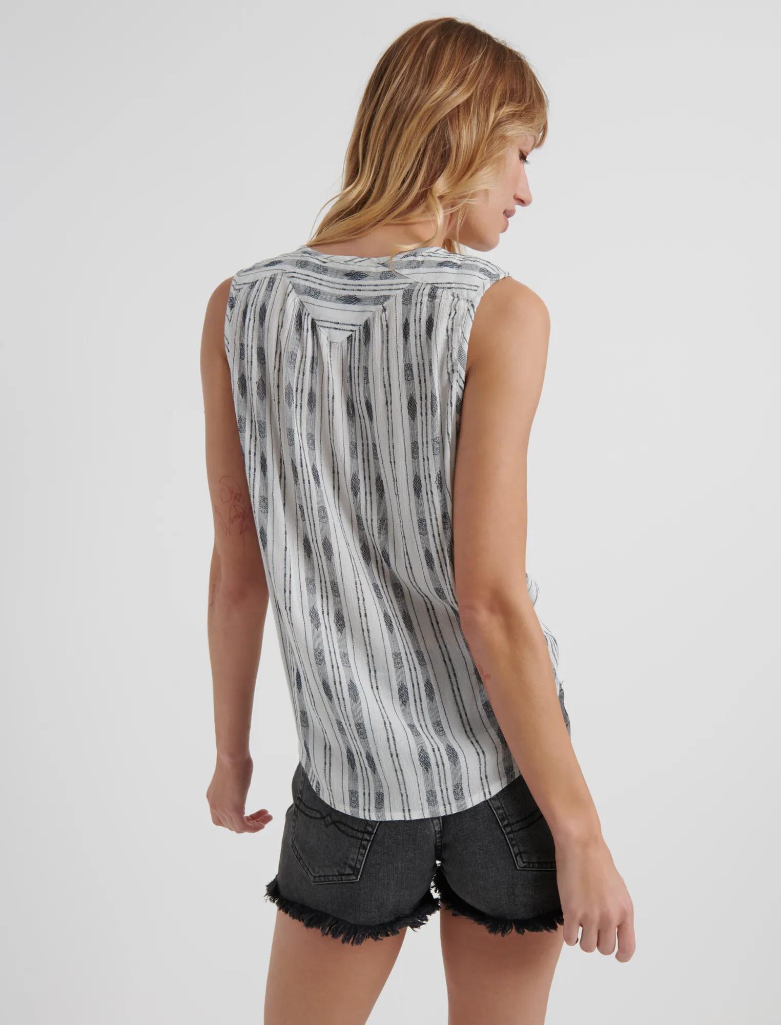 STRIPED SLEEVELESS SHIRT, image 3