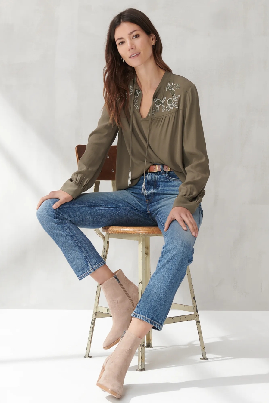 EMBROIDERED SHINE PEASANT TOP, image 2