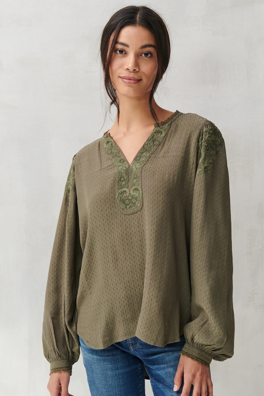 TEXTURED EMBROIDERED PEASANT TOP, image 4