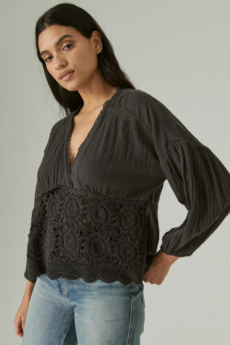 LONG SLEEVE CROCHET TOP, image 3