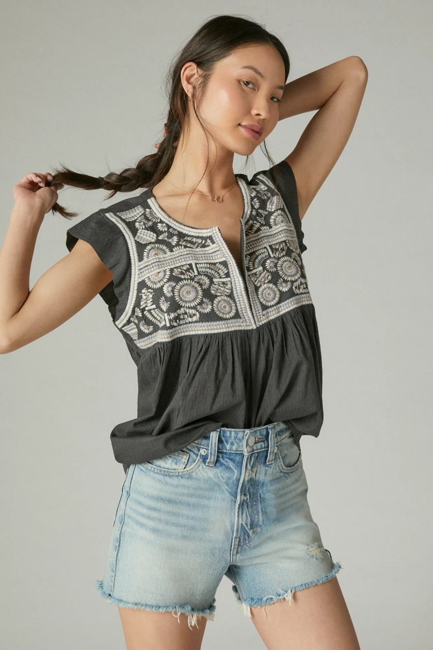 EMBROIDERED FLUTTER SLEEVE TOP, image 2