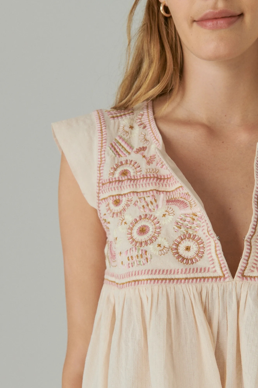 EMBROIDERED FLUTTER SLEEVE TOP, image 4