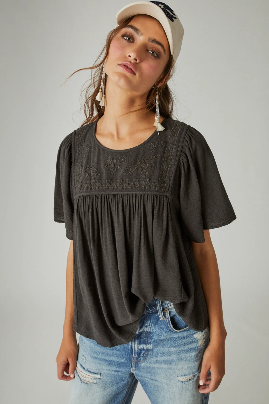 SHORT SLEEVE EMBROIDERED TOP, image 2