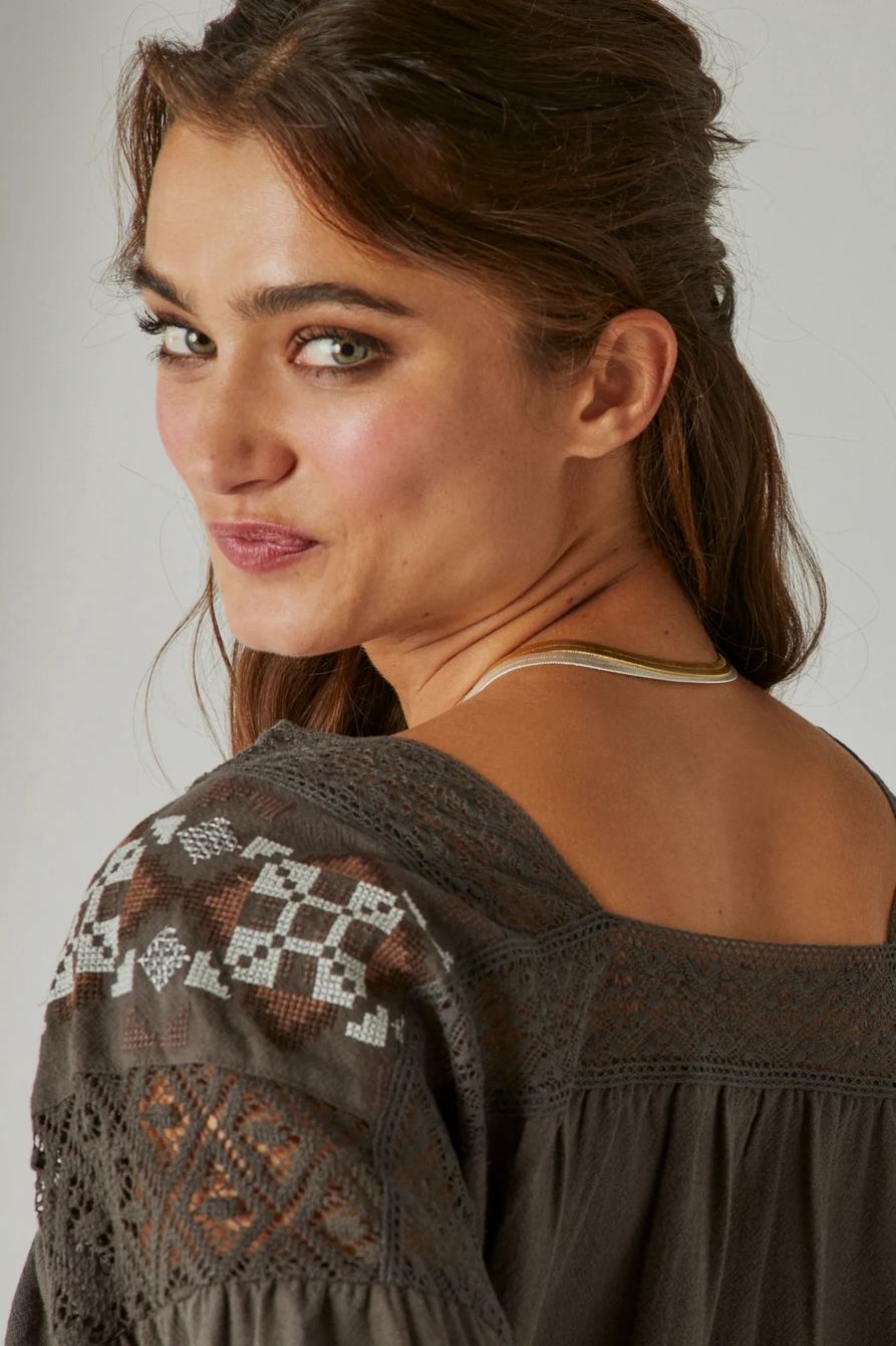 EMBROIDERED SHOULDER TOP, image 3