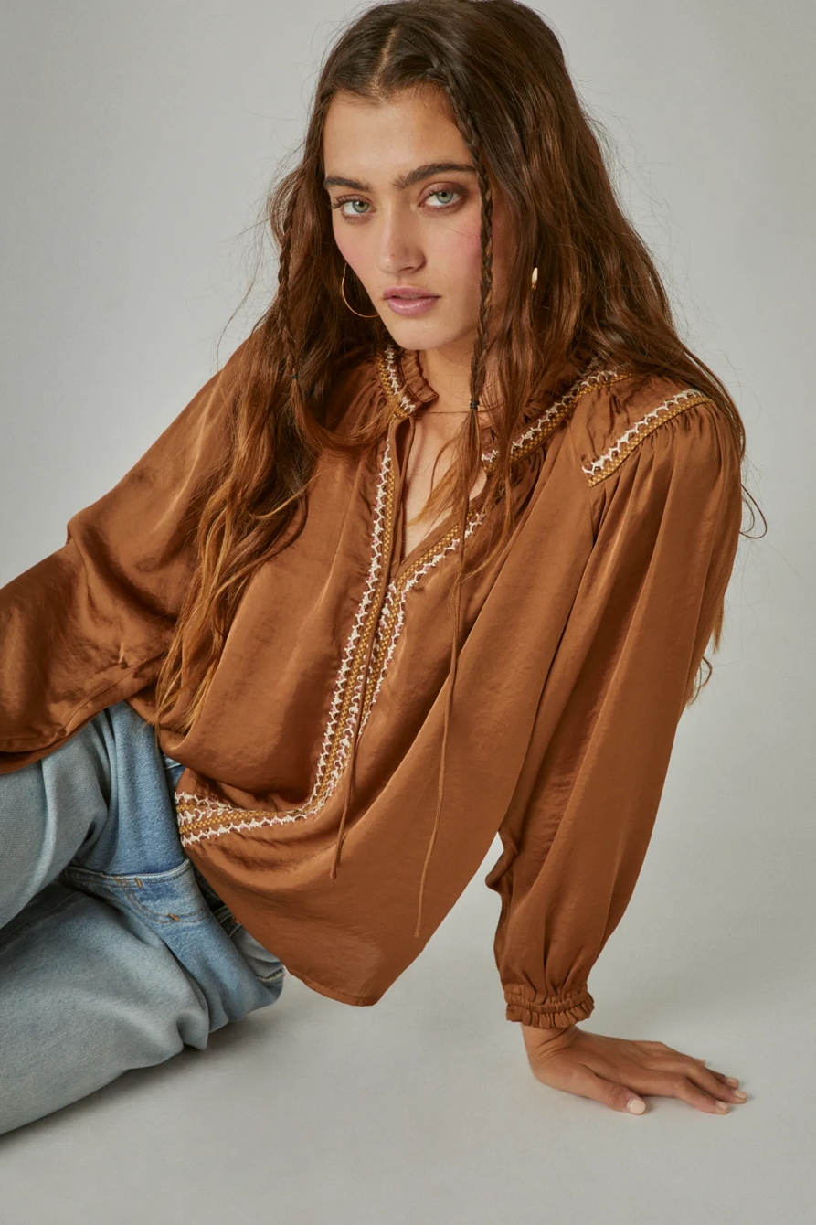 EMBROIDERED SATIN PEASANT TOP, image 4