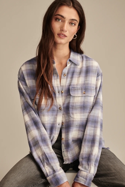 RAW EDGE FLANNEL CROPPED BUTTON DOWN SHIRT, image 2