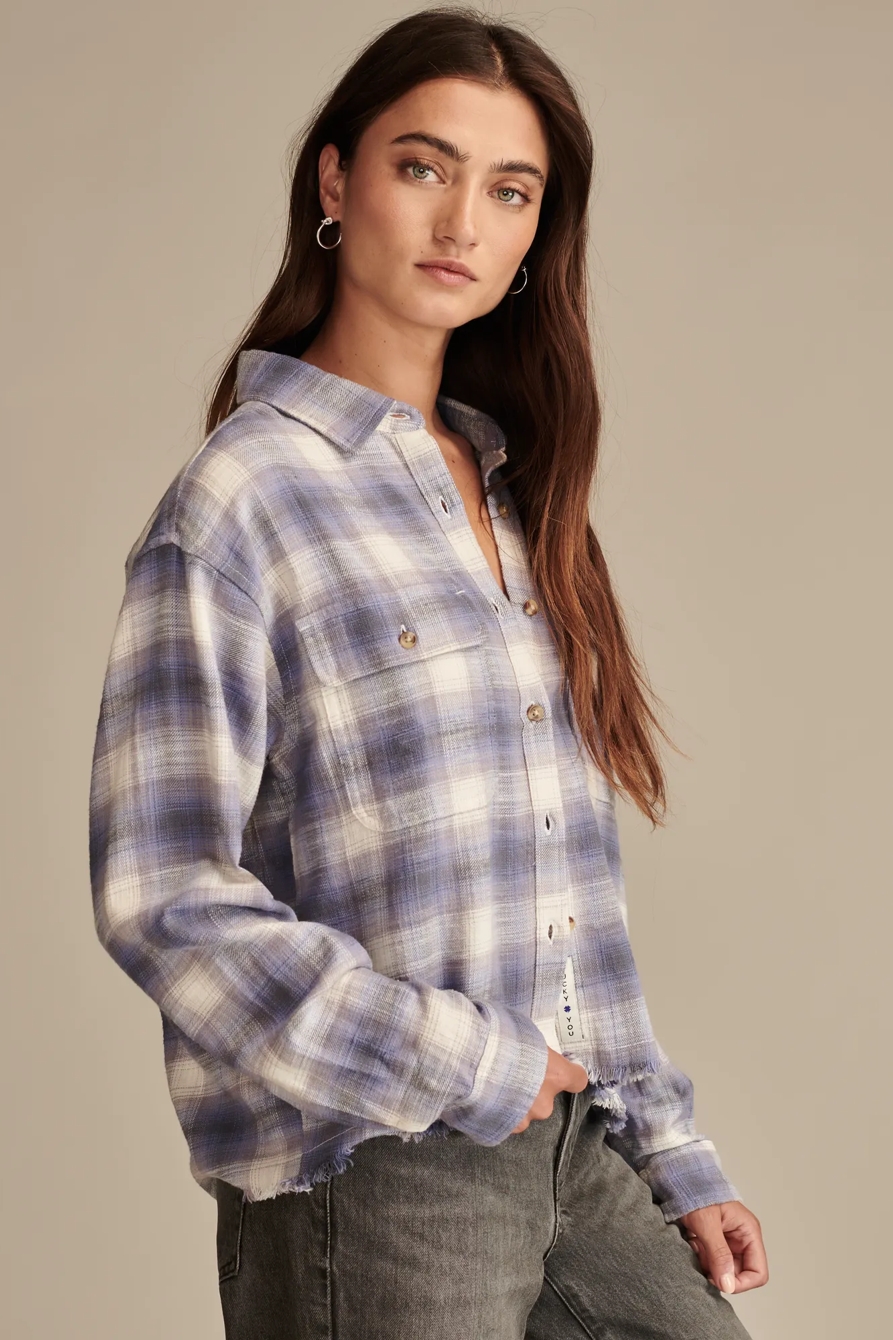 RAW EDGE FLANNEL CROPPED BUTTON DOWN SHIRT, image 3