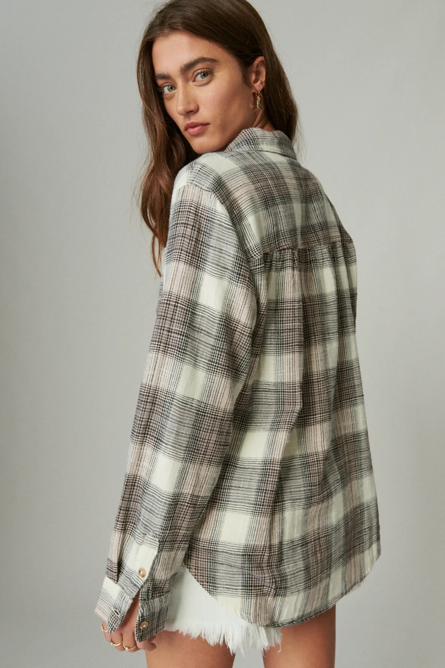 OVERSIZED BOYFRIEND PLAID FLANNEL POCKET SHIRT, image 4