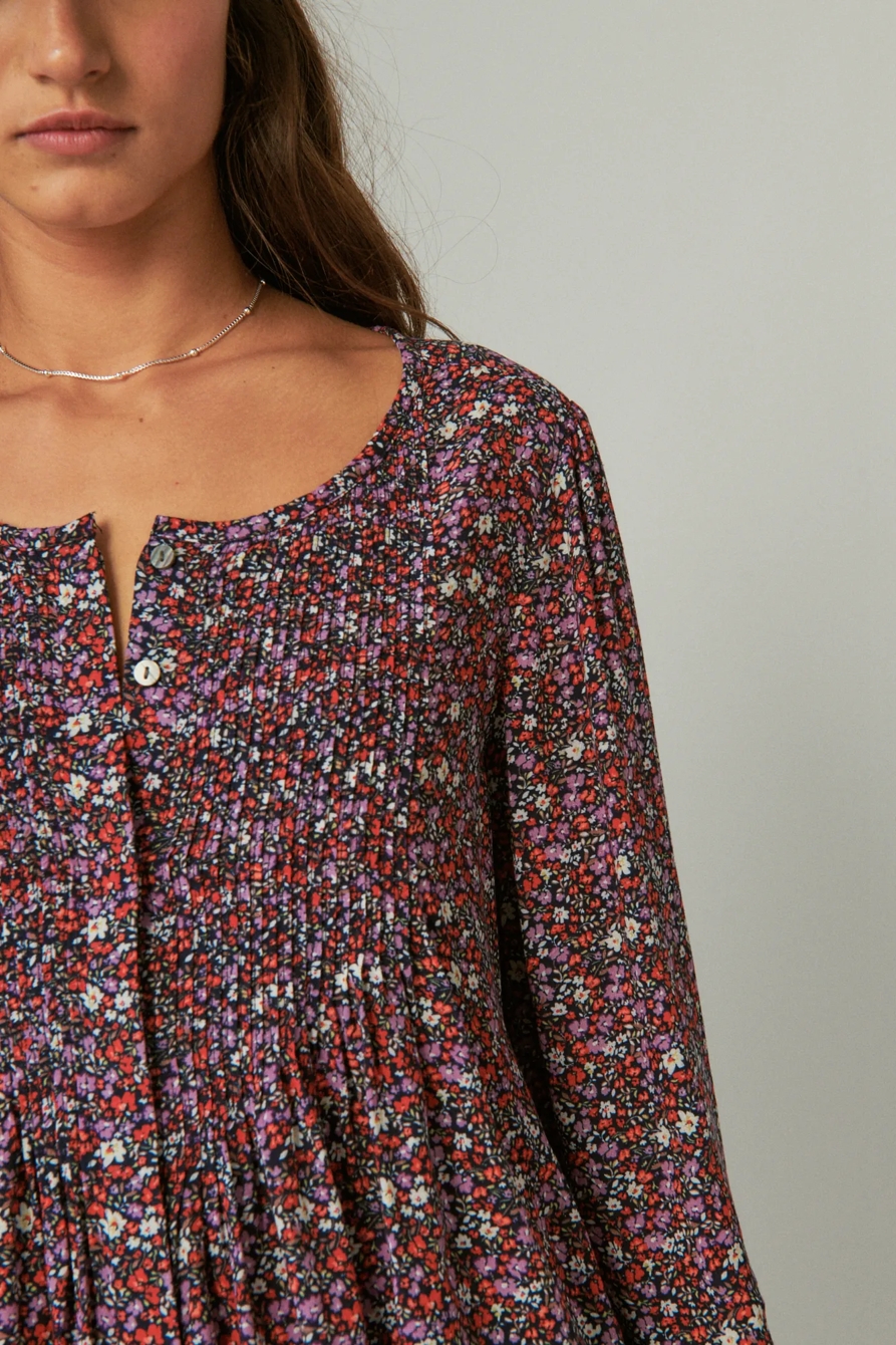 PRINTED BUTTON DOWN PINTUCK TOP, image 2