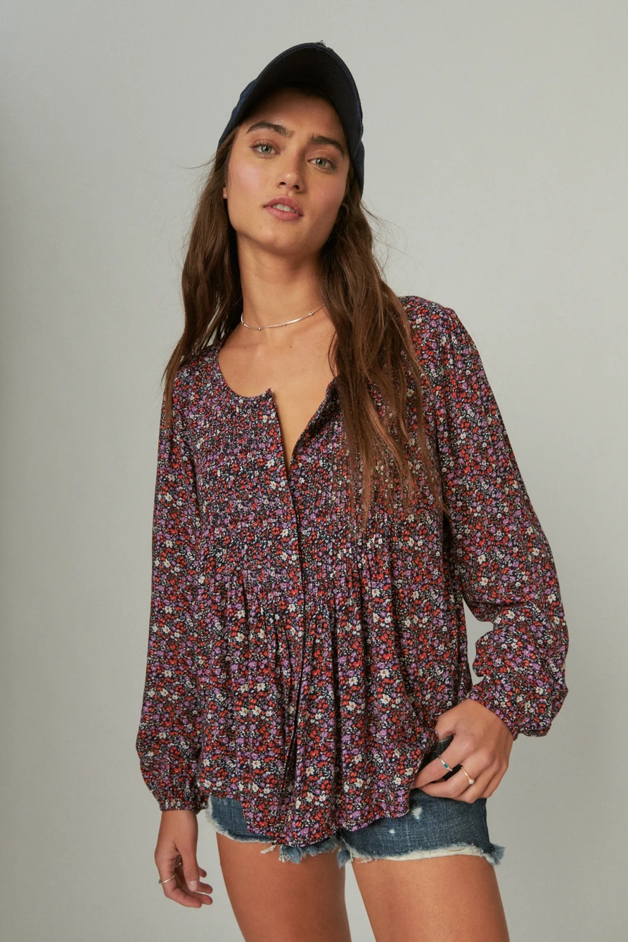PRINTED BUTTON DOWN PINTUCK TOP, image 3