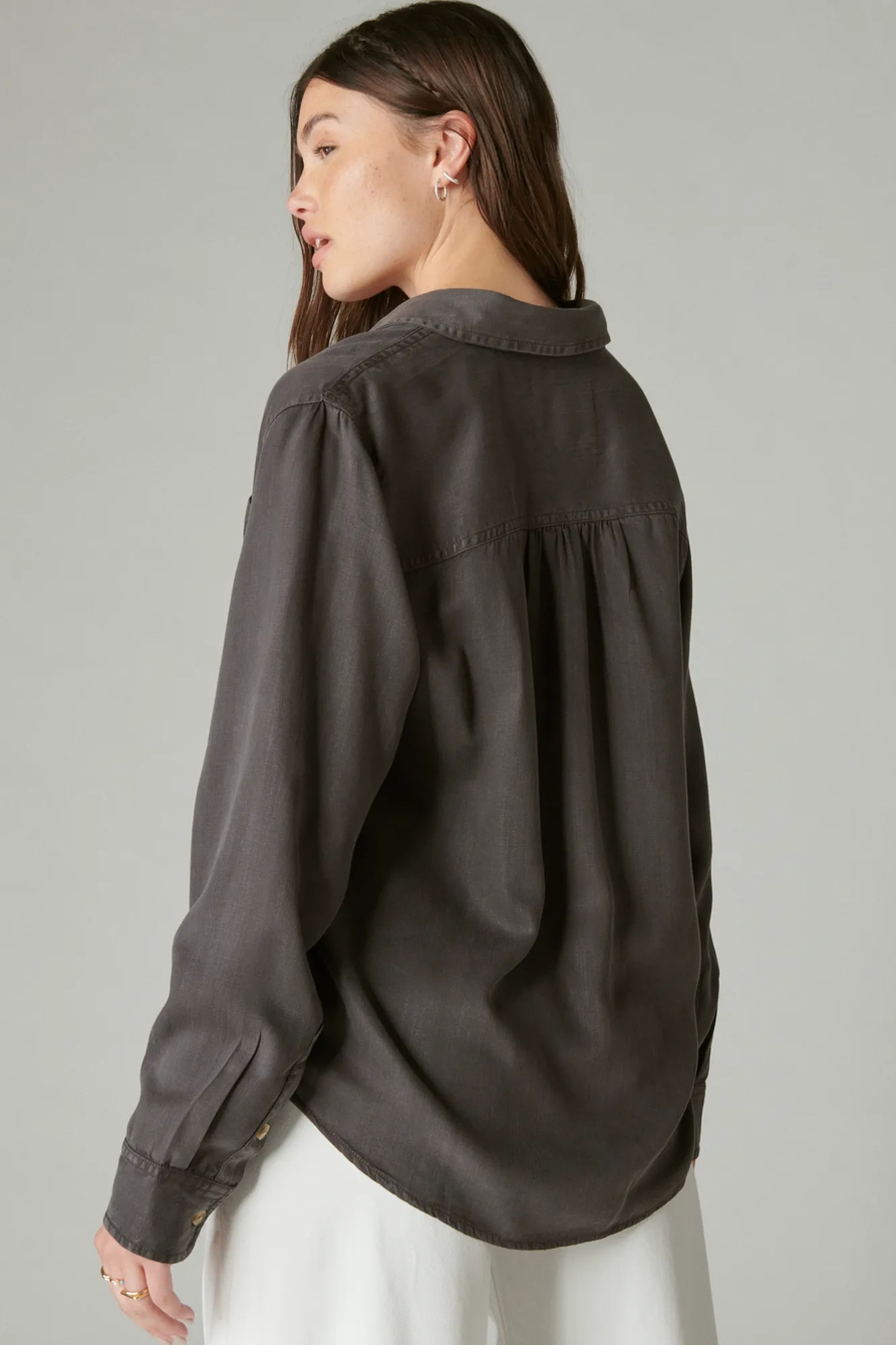 SOLID BOYFRIEND BUTTON DOWN SHIRT, image 3